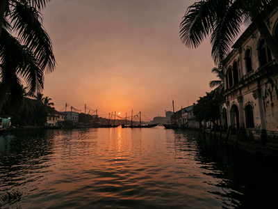 Reading Routes Through Kolkata, Kochi and Mumbai: Cities Indian Novelists Built