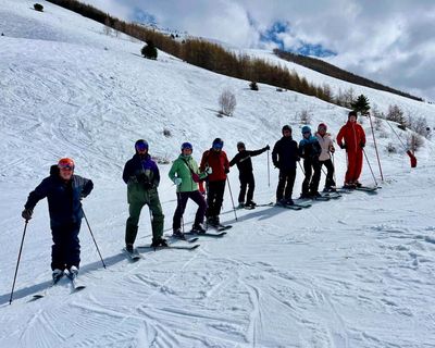 ‘Meet my new après buddies!’: a joyous group skiing trip in Les Deux Alpes, France