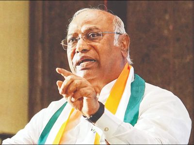 Mallikarjun Kharge renews attack on Gyanesh Kumar, urges people to join November 1 rally at Ramlila Maidan amid traders’ concerns