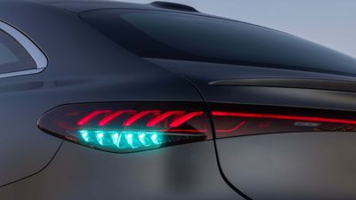 Feds Wants Robotaxis To Use Cyan Lights To Signal Self-Driving Mode