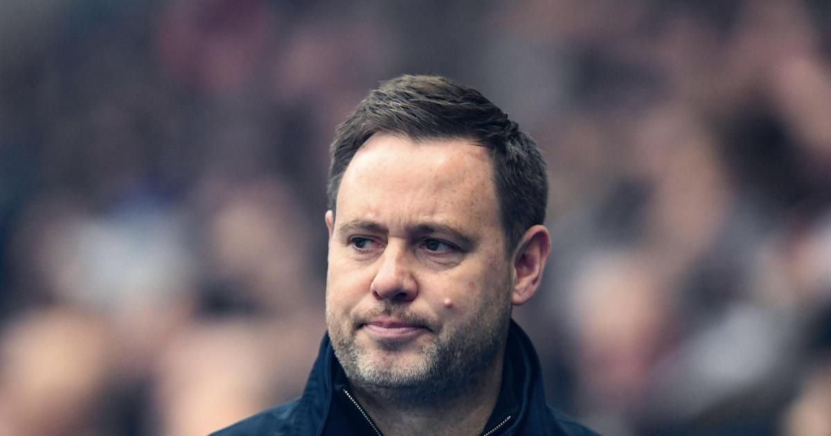 Ex Rangers boss Beale refunds fans with own money…