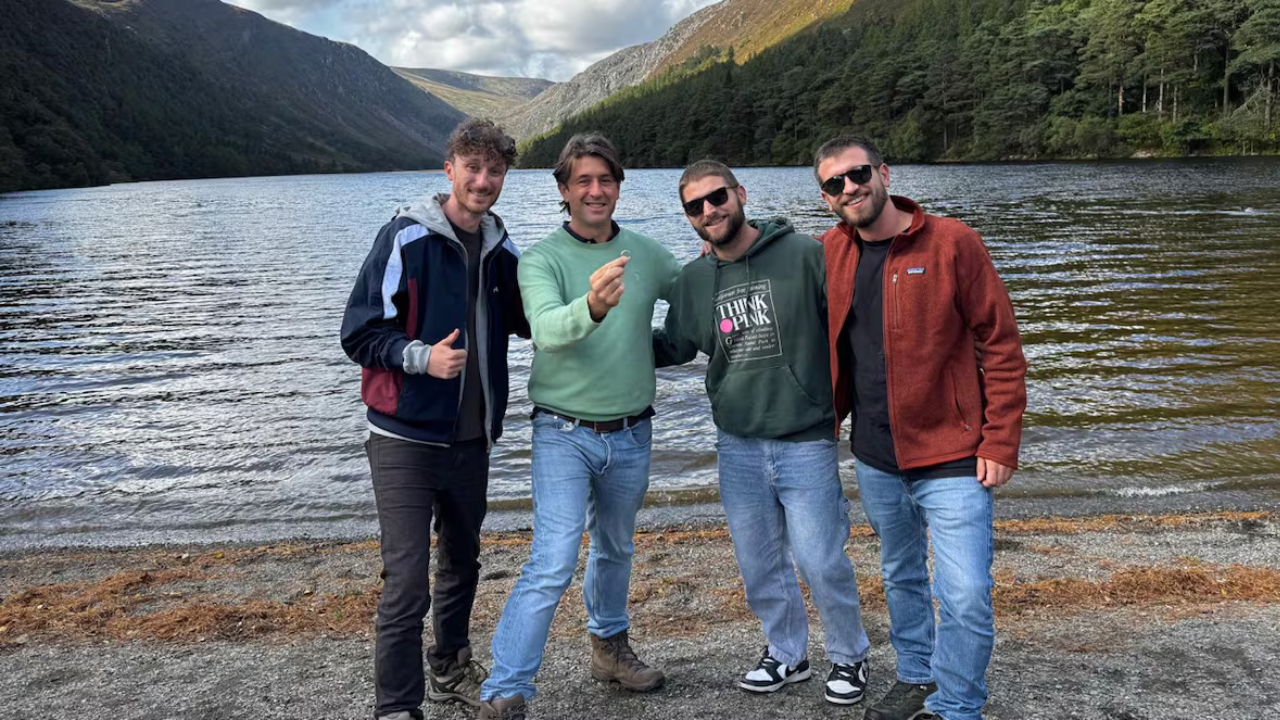 Irish father loses wedding ring in Italian stream; 3…