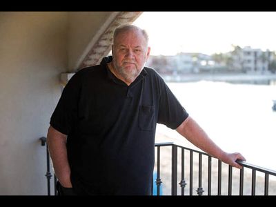 Meghan Markle father controversy: Thomas Markle's son hands over 4 large boxes of 'abuse material' to cops, here's what was found in the disturbing 80-item dossier