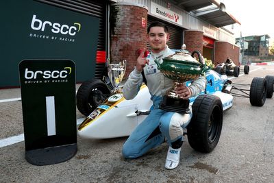 Smyth makes Formula Ford Festival history as he wins despite clash with team-mate Murray