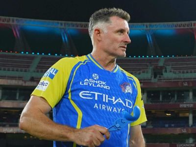 Chennai Super Kings and batting coach Mike Hussey part ways; Batty joins as assistant coach