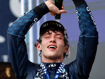 Antonelli wins US Grand Prix but must wait for title