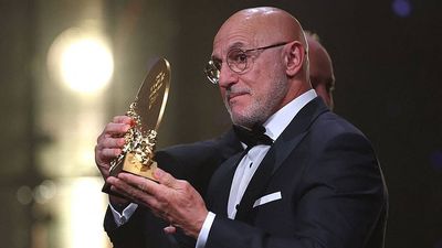 Luis de la Fuente Reaches New Heights With Historic 2026 Men’s Coach of the Year Win