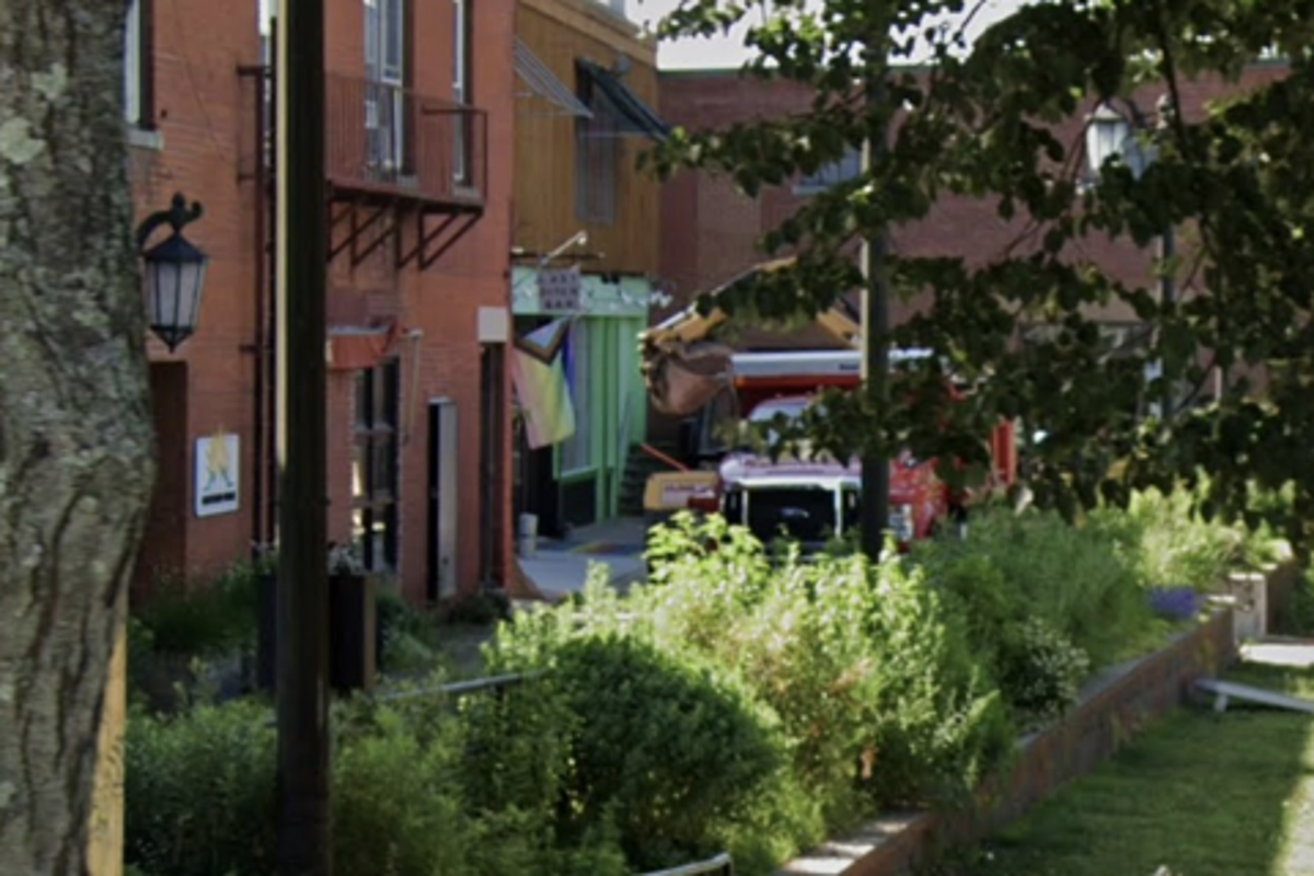 Lgbt App Massachusetts lesbian bar that went viral over Covid…