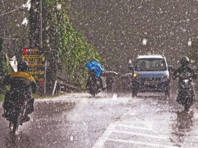Weather today: Andhra Pradesh, Telangana receive heavy rainfall alert as Cyclone Arnab intensifies; check latest IMD update