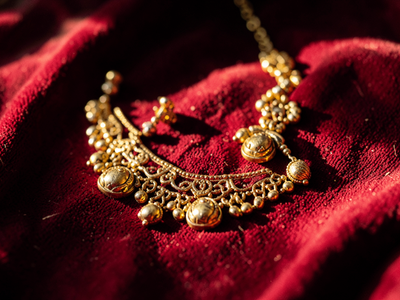 The Gold Set Promised to Two Daughters: How Indian Families Decide