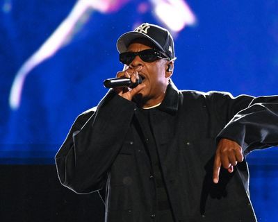 Jay-Z picks headliner for 2027 Super Bowl half-time show … Jay-Z
