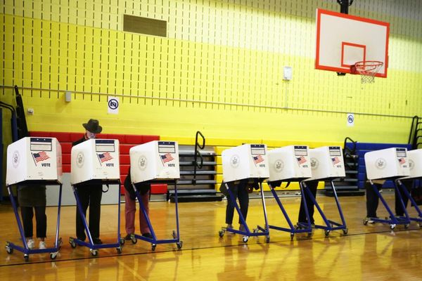 AI-driven disinformation running rampant on social media before US midterms, experts warn