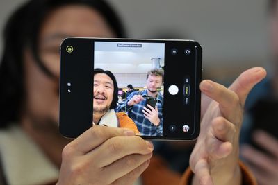 iPhone Duo Screens Crack at the Hinge — Here's What's Breaking Inside Apple's Foldable