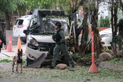 Bomb blast near Colombia’s border with Venezuela injures at least 4 police officers