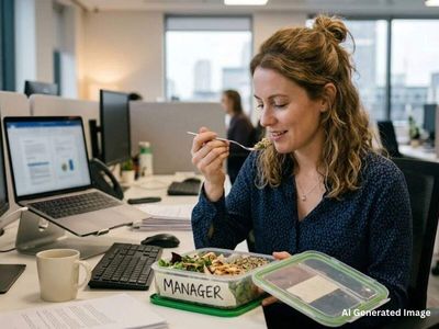 Manager eats employee's lunch multiple times, employee eats her food in retaliation; now faces HR's disciplinary actions