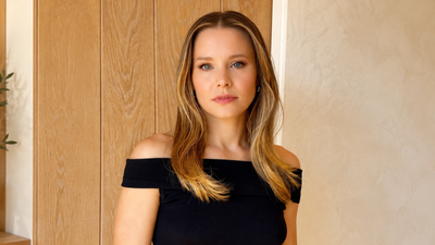 Kristen Bell's 'Near-Death' Horror on Netflix Set as Eight-Foot Waves Pummel Crew