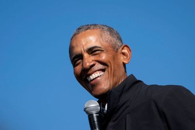 Obama roasts right-wing outrage over Cheesecake Factory gag and revives infamous tan suit outrage