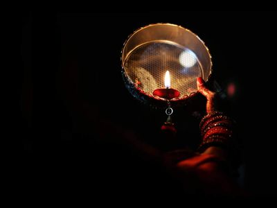 Karwa Chauth 2026 Puja time: Check bhadra kaal, puja vidhi, vrat katha, and samagri to keep in your puja thali