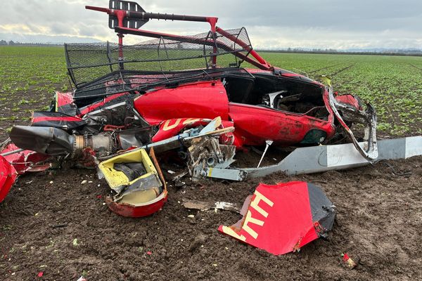 3 killed in helicopter collision that shut down part of an Oregon highway