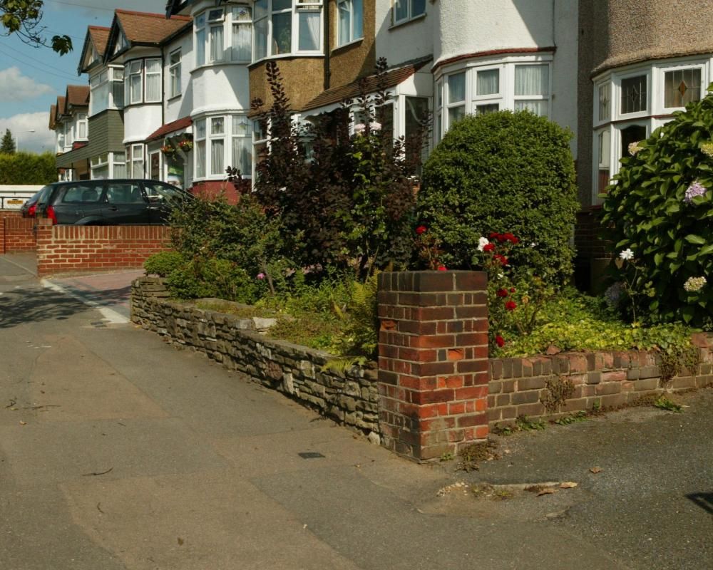 Photo: inkl.com London Garden Hedges Can Slash Roadside Pollution by Up to 80 Percent