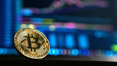 Bitcoin Price Jumps to $81.5K as Strong US GDP and Steady Inflation Overshadow Alphabet's Q3 Miss