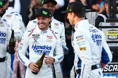 What Kyle Larson needs to do to clinch NASCAR Cup title early at Martinsville