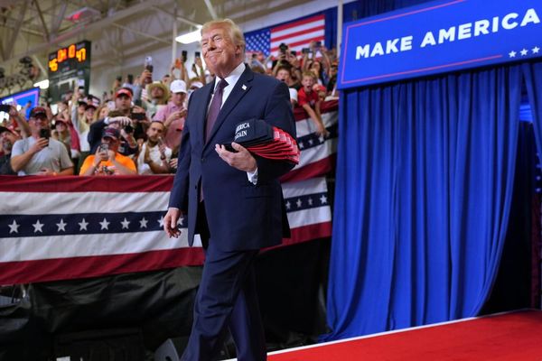 Trump reverses decision to cancel Kansas and Iowa rallies before midterms