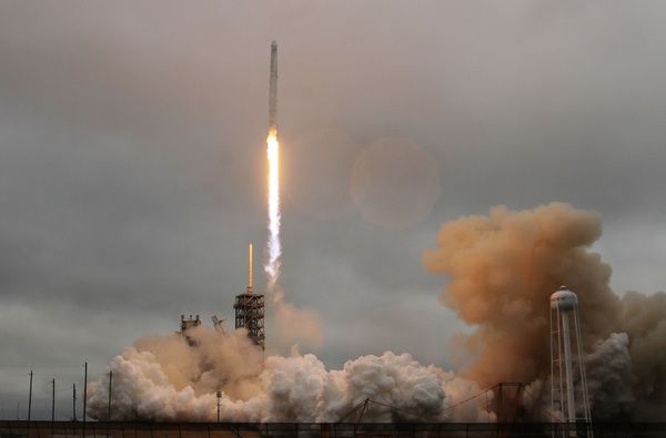 SpaceX Dragon capsule aborts attempt to dock at International Space Station