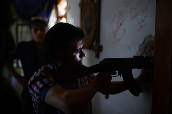 Trump 'ends programme to arm anti-Assad rebels' in move sought by Russia