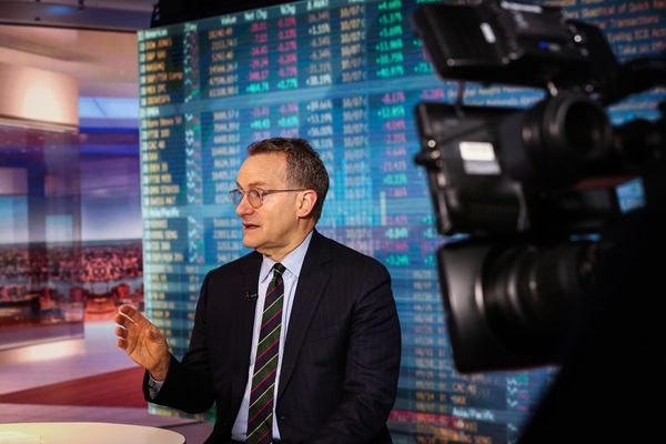 Howard Marks Sounds Alarm as FAANGs, SoftBank Reveal Complacency