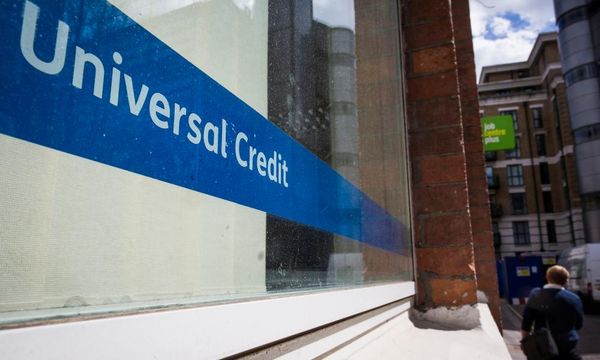 Backbench Tories hint at significant universal credit climbdown