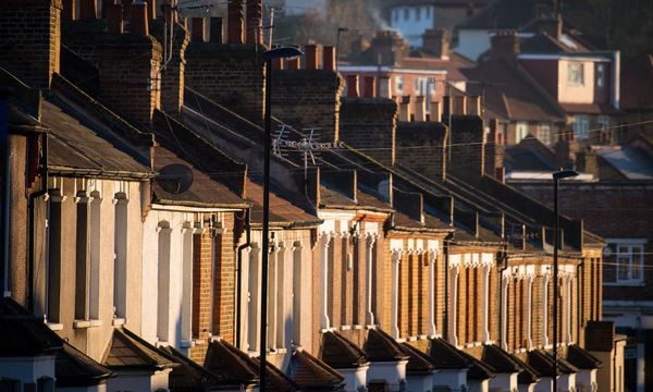 British homeowners scramble to remortgage as interest rate rise looms