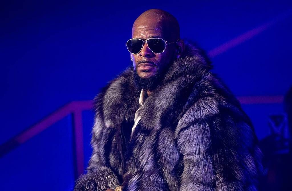 R.Kelly 'kept girls as young as 14 as pets',…