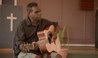 Gurrumul’s album Djarimirri is first Indigenous-language chart-topper