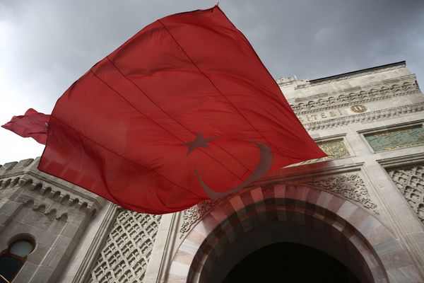 Turkish Investors Get Reality Check After Inflation Accelerates