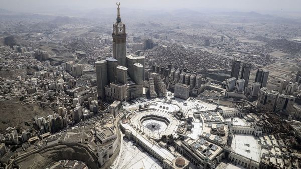 Qatar denies preventing its citizens from performing annual Hajj