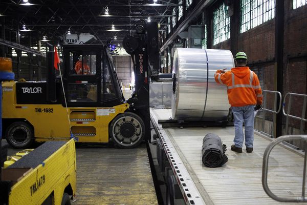 Biggest American Aluminum Maker Seeks Waivers From U.S. Tariffs