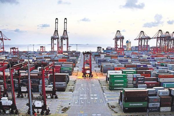 WTO cuts world merchandise trade forecasts for 2018 and 2019
