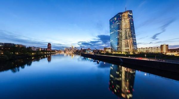 ECB chiefs upbeat despite eurozone 'fragilities'