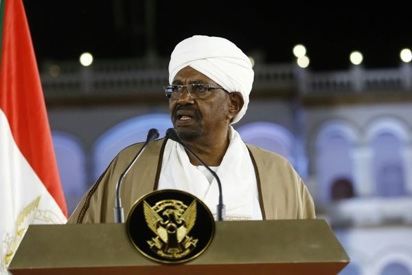 Protest leaders dismiss Sudan emergency, demand Bashir quit