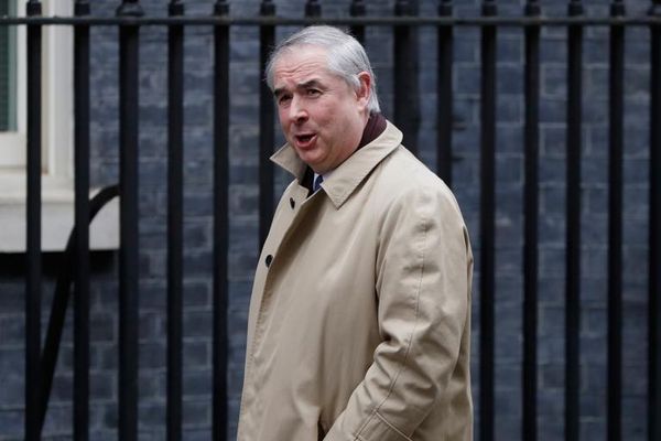 Brexit vote news: Geoffrey Cox tweets 'b*****ks' to claim he was pressured over his legal advice on changes to Theresa May's deal