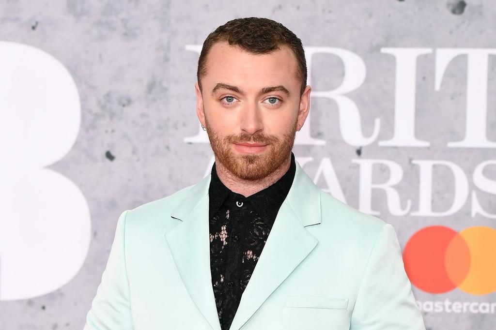Sam Smith reveals he had liposuction at the age of 12…(02)