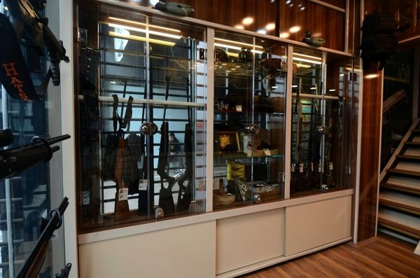 Amid security worries, gun sales thrive in Iraq's Mosul
