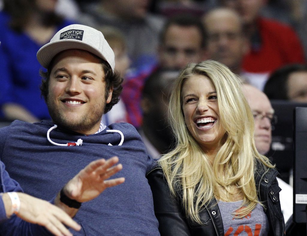 WATCH: Kelly Stafford thanks doctor for saving her…