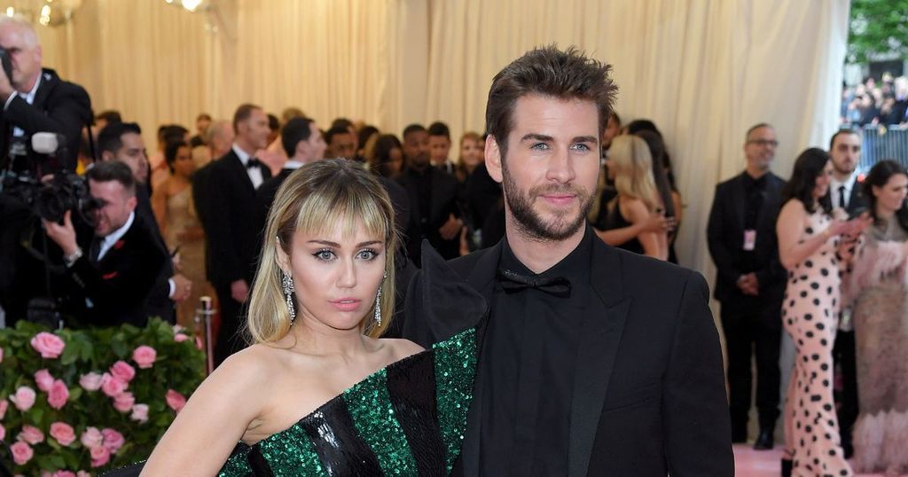 Miley Cyrus Sparks Pregnancy Hopes With Cryptic 5612