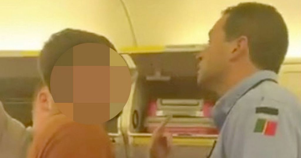 Drunk Ryanair Customers Showdown With Police After 