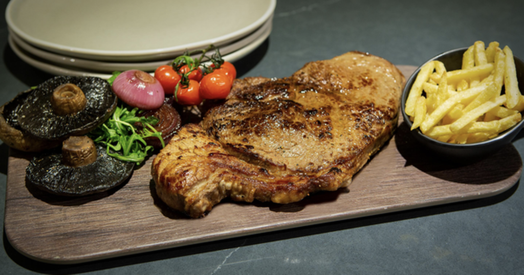 Aldi launches a massive 28oz 'Bigger Daddy' rump steak…