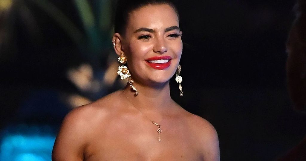 Megan BartonHanson narrowly avoids a nip slip in…