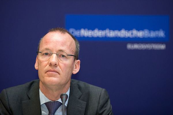ECB's Knot Says Economy Doesn't Yet Warrant Resumption of QE