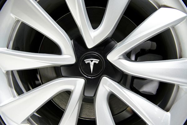 China to exempt Tesla cars from 10% purchase tax
